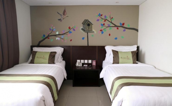 Twin bed di Ramedo Hotel Makassar