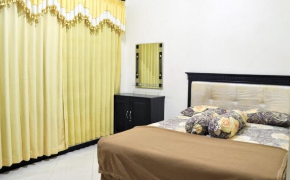 Tampilan Bedroom Hotel di Ratna Hotel Tuban
