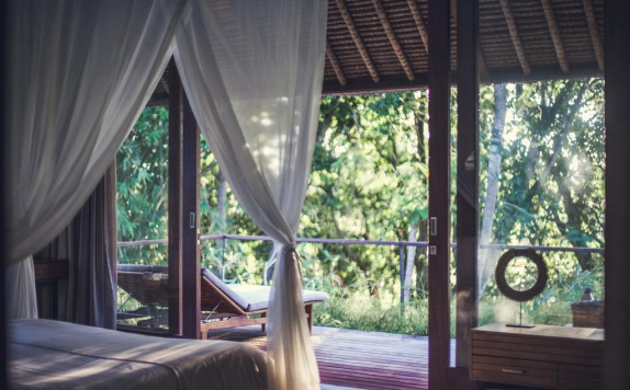 Tampilan Bedroom Hotel di RedDoor Bali Villa