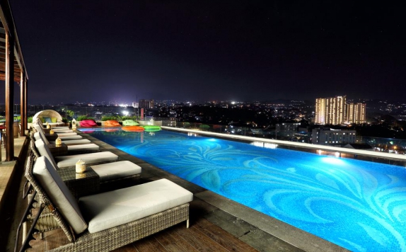 Swimming Pool di Regata Hotel