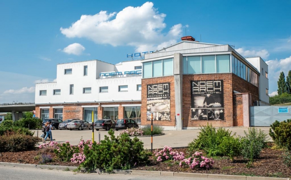 Restaurant & Design Hotel Noem Arch