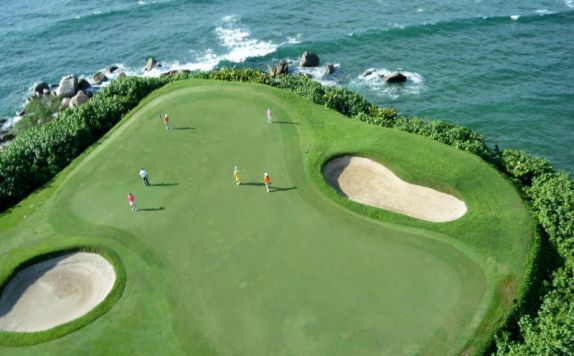 Lapangan Golf di Ria Bintan Golf Lodge