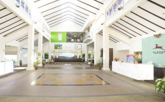 Lobby di Ria Bintan Golf Lodge