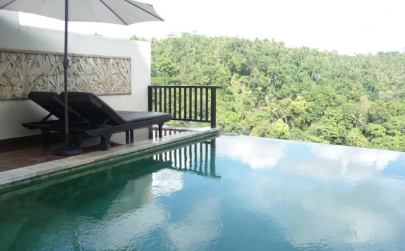 Swimming Pool di Rijasa Agung Resort and Villas