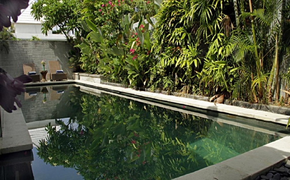Outdoor Pool Hotel di Rosalia Villa