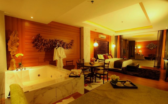 Bathroom di Royal Asnof Hotel Pekanbaru