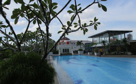 Swimming Pool di Royal Suite Condotel
