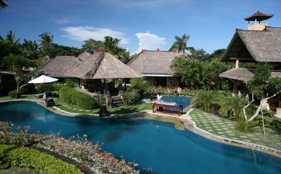 Swimming Pool di Rumah Bali Bed And Breakfast