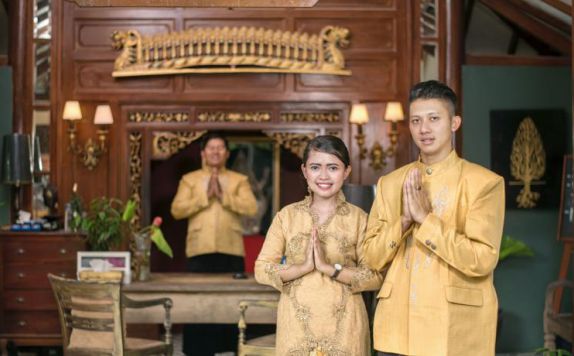 receptionist di Rumah Boedi Private Residences Villa Borobudur