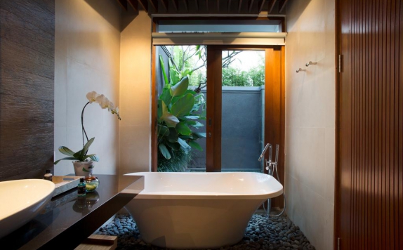 Tampilan Bathroom Hotel di S18 Villas Bali