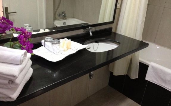 Tampilan Bathroom Hotel di Safa Homestay