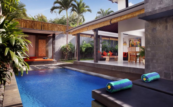 Swimming Pool di Samaja Beachside Villas