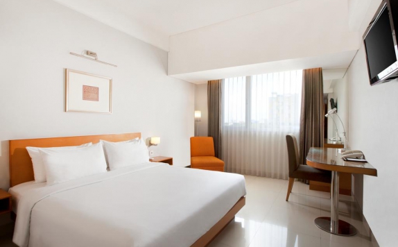 Tampilan Bedroom Hotel di Santika Jemursari