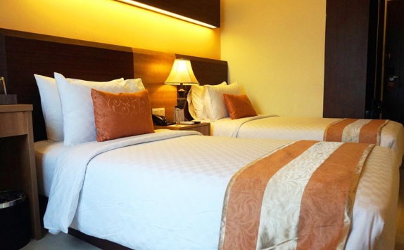Tampilan Bedroom Hotel di Sapphire Sky Hotel & Conference
