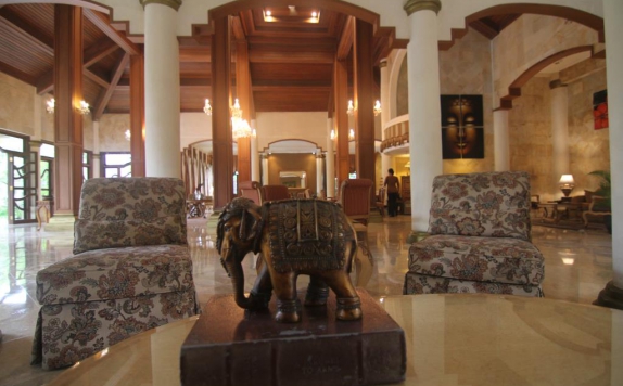 lobby di Sarasvati Borobudur Hotel