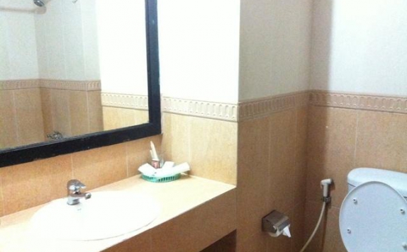 bathroom di Sasando Hotel Kupang
