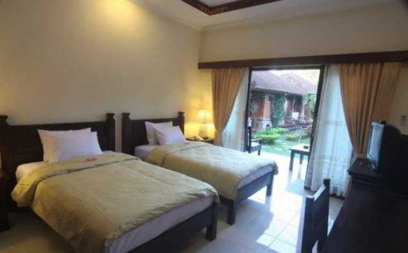 Twin Bed di Segara Agung Hotel