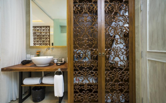 Bathroom di Segara Village Hotel
