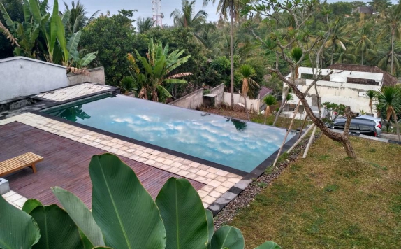 Swimming Pool di Segara Villas Hotel