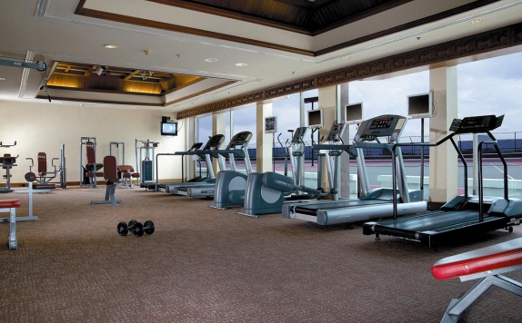 Gym and Fitness Center di Shangri-la Hotel Surabaya