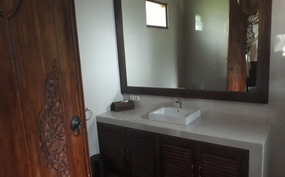 Bathroom di Shanti Natural Panorama View