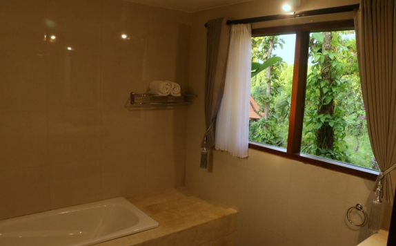 Bathroom di Shanti Natural Panorama View