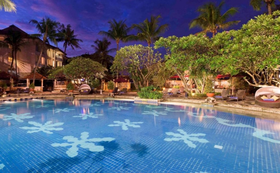Swimming Pool di Sheraton Bandara Hotel