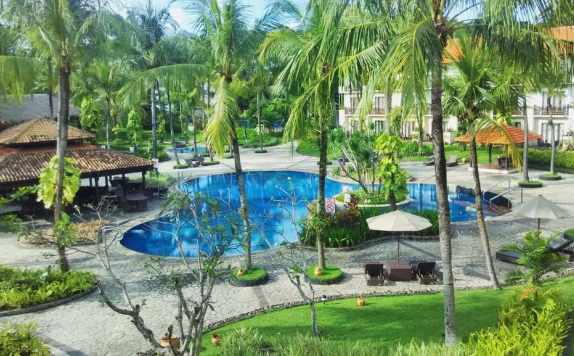 Swimming Pool di Sheraton Lampung