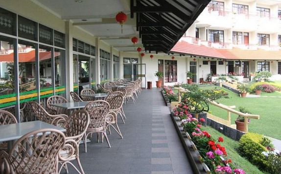 exterior di Sinabung Hotel