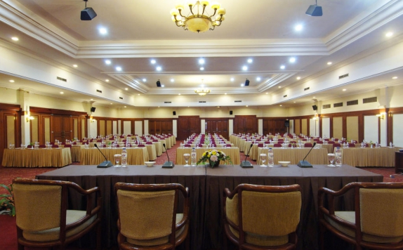 Interior di Singgasana Hotel Makassar