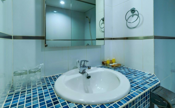 Bathroom di Sofyan Hotel Betawi