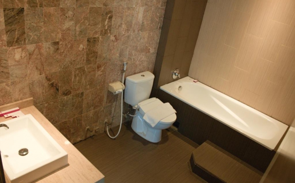 Bathroom di S One Hotel Palembang