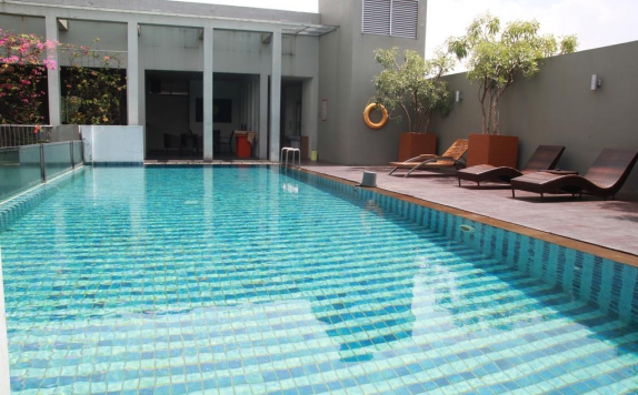 Swimming Pool di Sparks Hotel