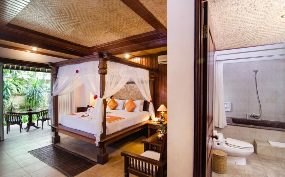 Tampilan Bedroom Hotel di Sri Phala Resort and Villa