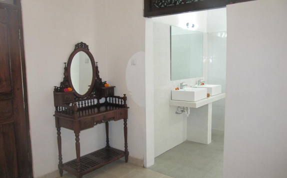 Bathroom di Starlight Hotel Lovina