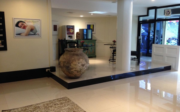 Studio Sukhumvit 18 by iCheck