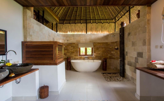 Bathroom di Subak Tabola Villa
