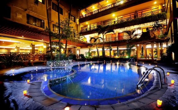 Swimming Pool di Sukajadi Hotel