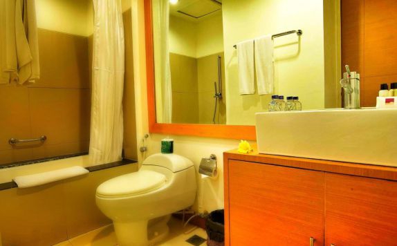 Bathroom di Sunset Residence Condotel