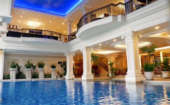 Swimming Pool di SUSAN Spa & Resort