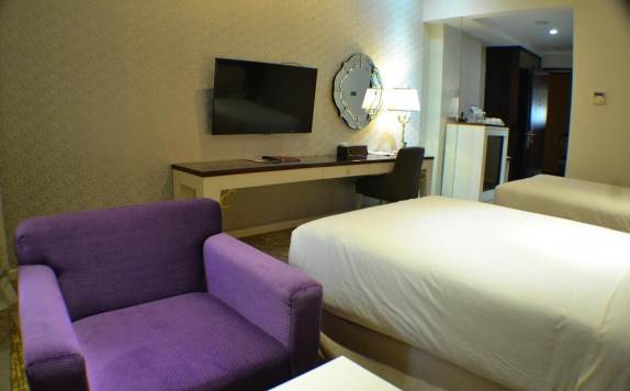 Interior bedroom di Sutan Raja Hotel and Convention Centre