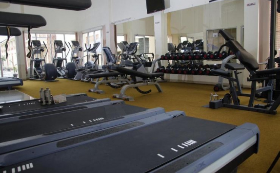 Fasilitas Fitness Center di Sutan Raja Hotel Kolaka