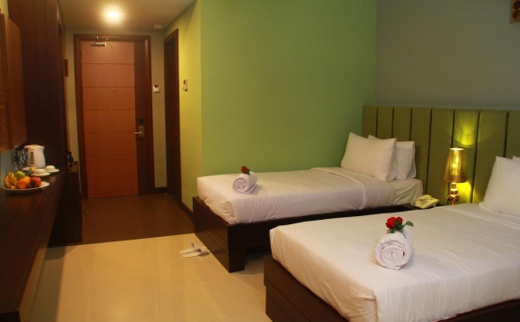 Guest Room Twin Bed di Sutan Raja Hotel Kotamobagu