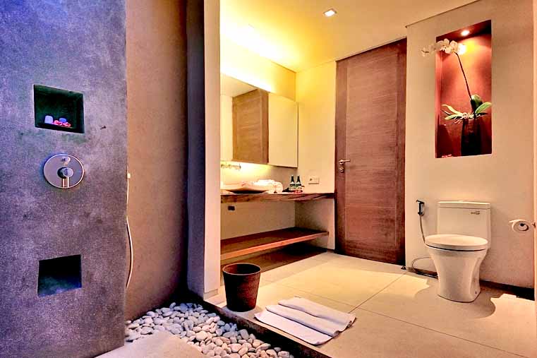 Mavwa Bathroom di Svarga Resort