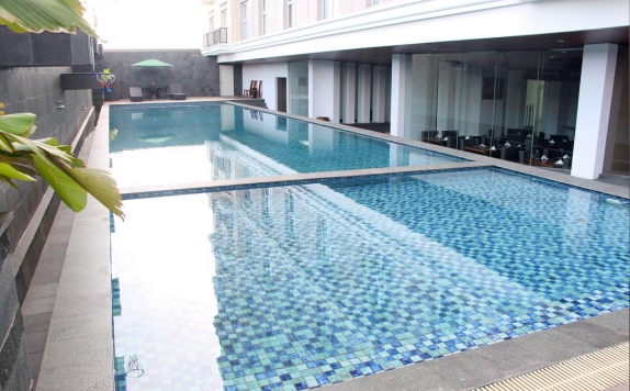 Swimming Pool di Swiss-Belhotel Bogor