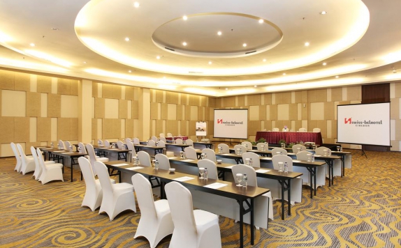 Meeting room di Swiss-Belhotel Cirebon