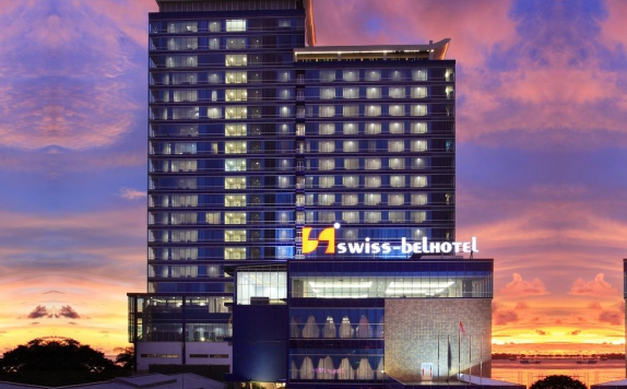 eksterior di Swiss-Belhotel Makassar