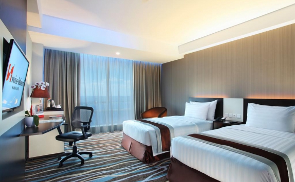 Guest room di Swiss-Belhotel Makassar