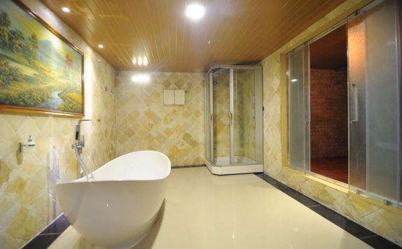 Bathroom di Sylvia Resort Komodo Flores
