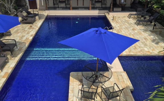 Swimming Pool di Taman Harum Cottages Hotel